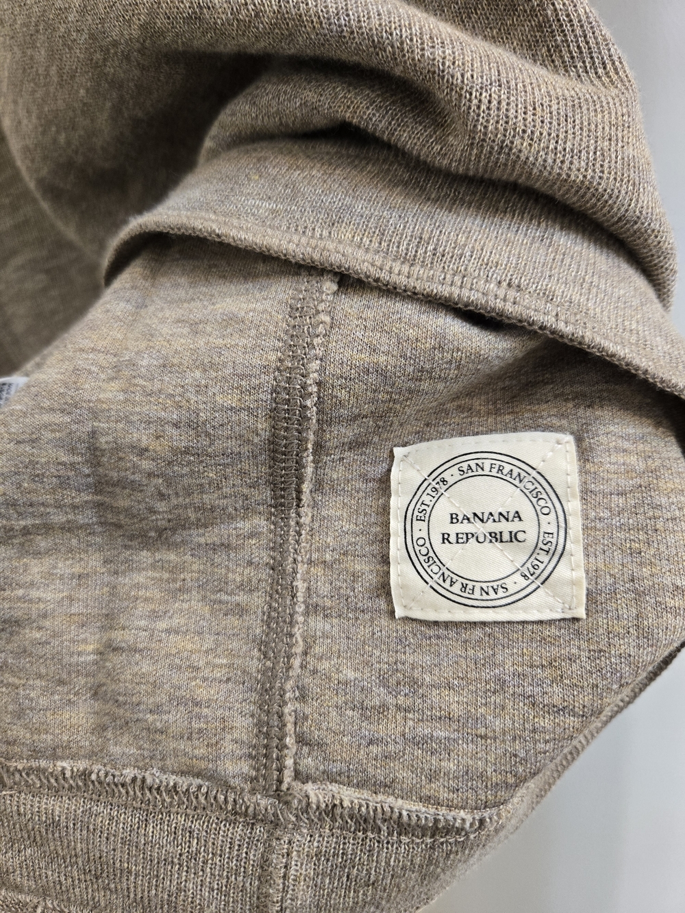 Banana Republic Men's Crewneck Sweater - Taupe Heather, Size L, NWT - Picture 5 of 14